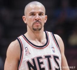 森握手交谈 森握手交谈